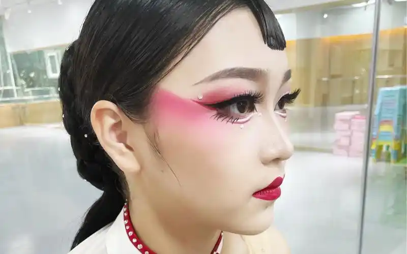 舞台妆《九儿》