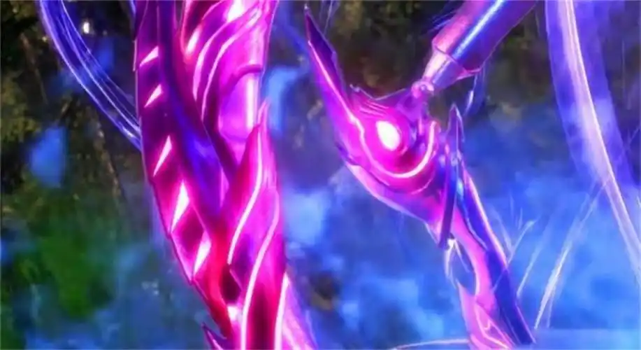 最后在唐三成神后,也进化成海神八翼,成为了超神器,但是在魂骨当中