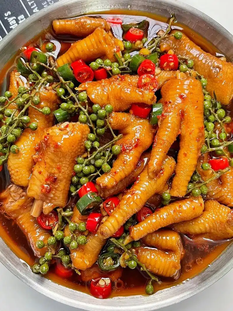 藤椒鸡爪75麻辣过瘾,真的巨好吃.