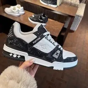 lv/路易威登男鞋新款trainer黑白老花牛仔拼接低帮运动鞋板鞋女鞋