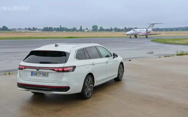 脱离了商务范的2024款全新帕萨特b9,还能赢得消费者的喜爱吗