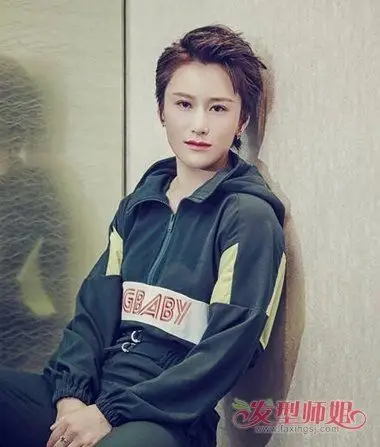 中国女生偏分短发毛寸发型