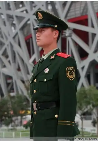 武警回顾--h图片-武警--1366 - 阳光射在军装上 - 戎装马靴粗犷猛壮士