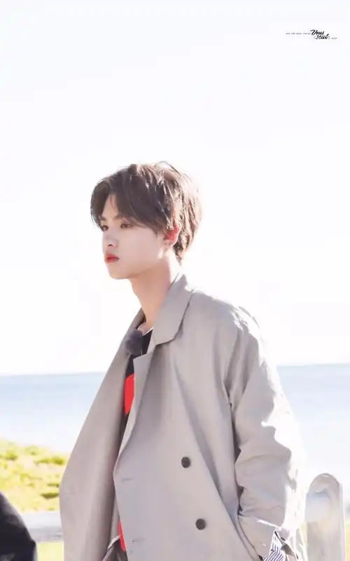 justin黄明昊 【180830 奇妙的食光】