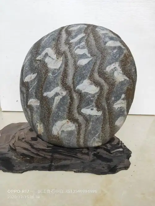 今晚上8点 岷江奇石,岷江奇石群拍卖如下 ,喜欢的老师可以提前看一下