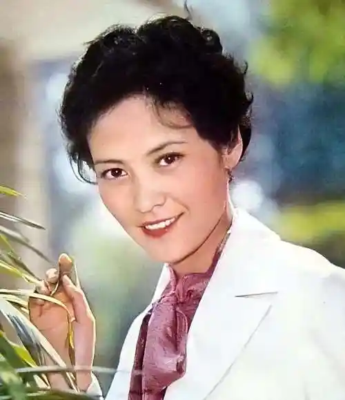 给"80年代演技最好的女演员"排名,刘晓庆未进前3,斯琴高娃第2