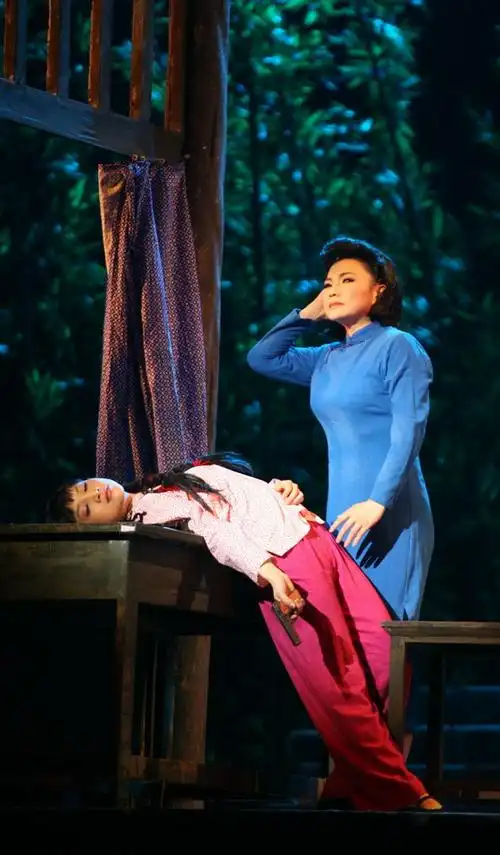 资料图片:大型民族歌剧《江姐》精彩剧照(10)