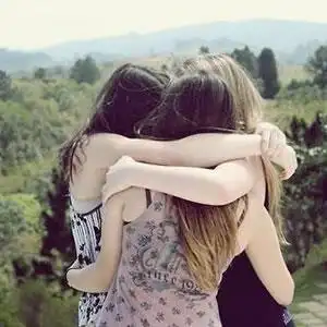 三姐妹拥抱头像