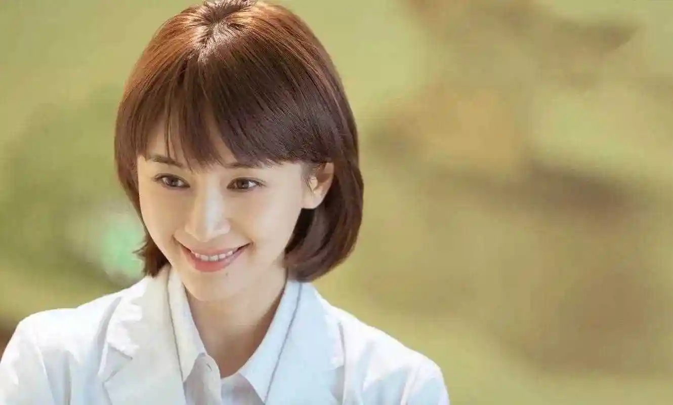 王子文的短发真的机灵又好看