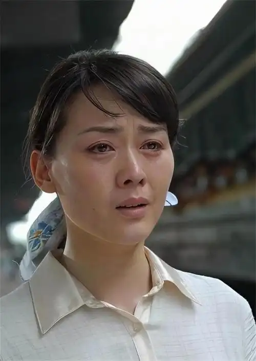 回顾李琳25岁成影后被前夫一巴掌扇到离婚二婚丈夫是世界冠军