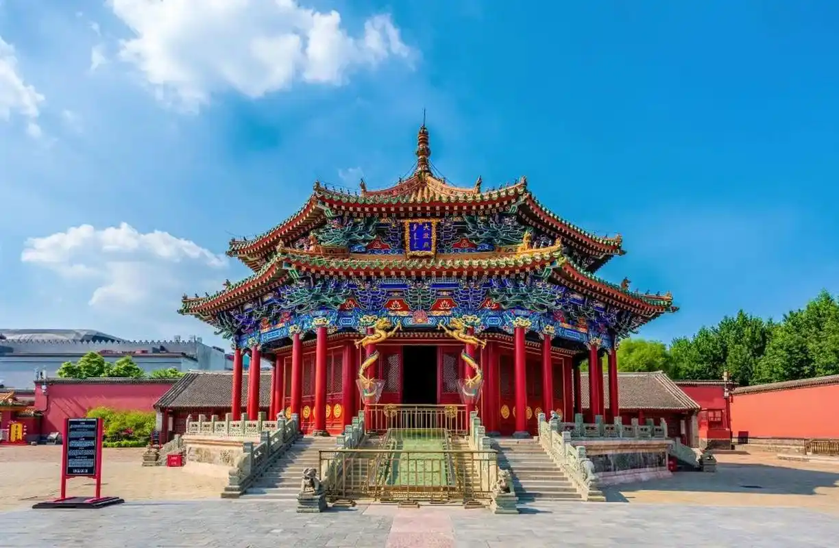 沈阳故宫,又称盛京皇宫,始建于清太祖天命十年(1625年),建成于清崇德