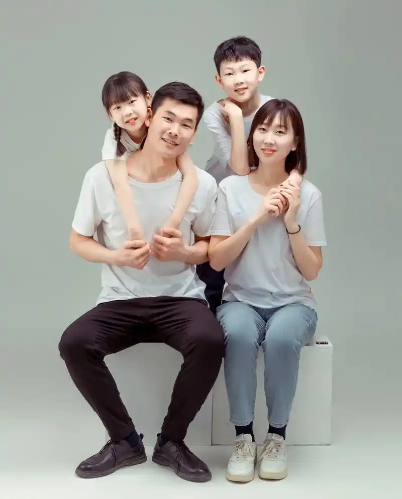 世界很大,幸福很小, 有你们刚刚好 一家四口,三餐四季,温暖 - 抖音