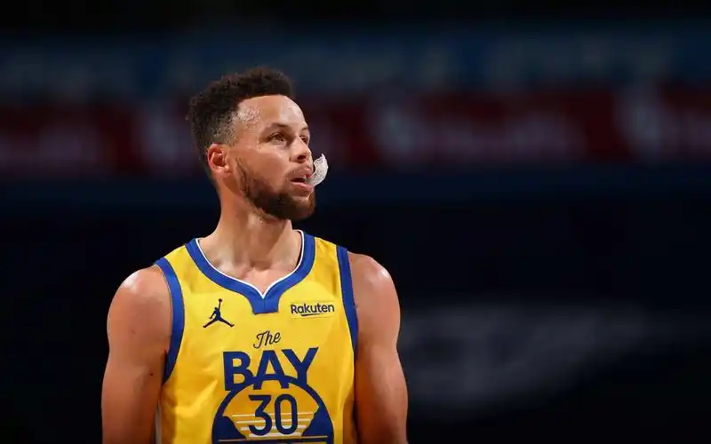 余华谈最欣赏的nba现役球员:库里打球太好看了!