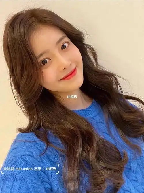 中长发女生标配法式大波浪卷发