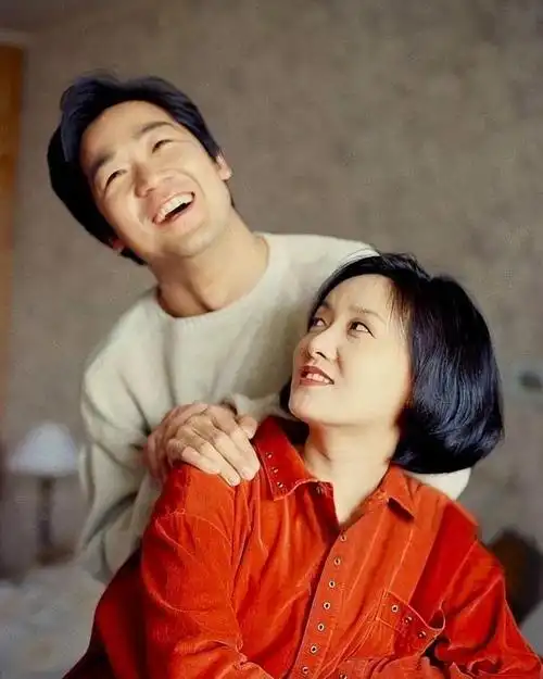 回顾演员邓婕:我这辈子最正确的事情,就是再婚嫁给了张国立