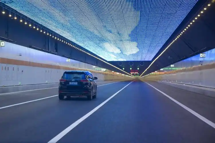 国内最长湖底隧道正式通车