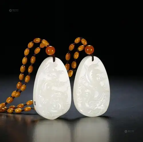 10240 王如东 和田玉籽料龙凤对牌