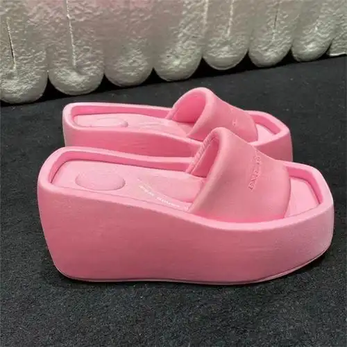 2023年新款夏秋松糕底沙滩拖鞋字母大王厚底增高显瘦防水台凉拖鞋