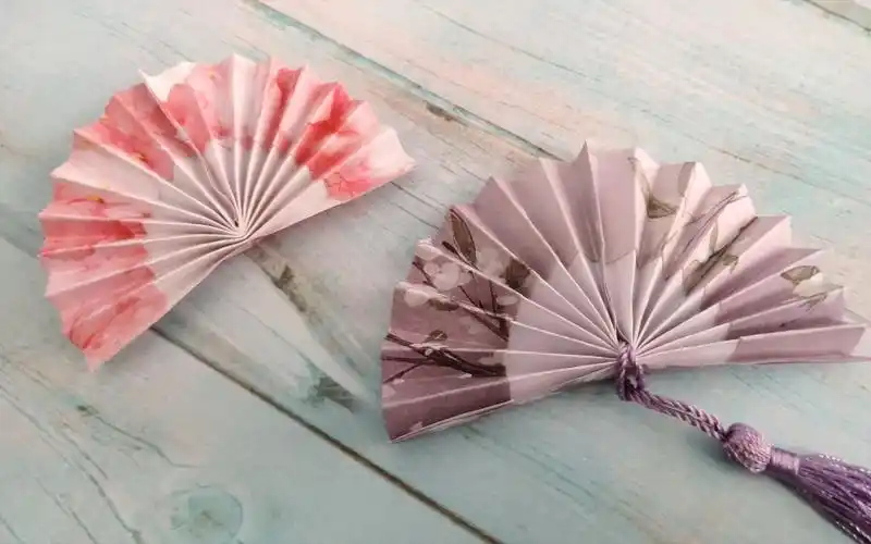 【折纸】自制古风小扇子,简单好看惹人爱_哔哩哔哩_bilibili