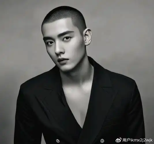 男发剪来剪去,最有型还是超短小寸头,精神利落免打理|寸头|发型|精神