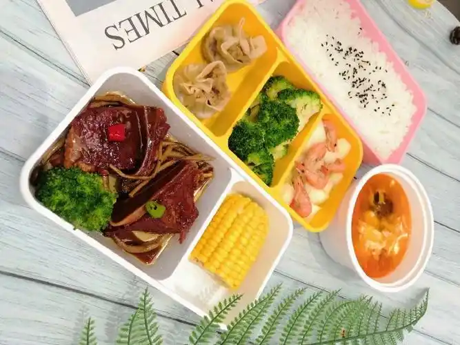 营养快餐_商务餐配送_郑州快餐盒饭公司_郑州团餐供应商_盒饭外卖公司