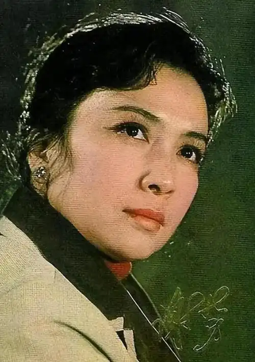 对于谢芳这个名字,或许您会觉得有些生疏,但她可是上世纪六七十年代红