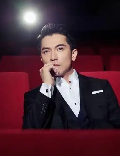 专访|邱泽:舞台上下