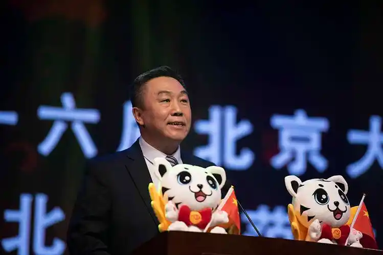 站在新起点上的北京大学生电影节将继往开来,通过对一代又一代青年人