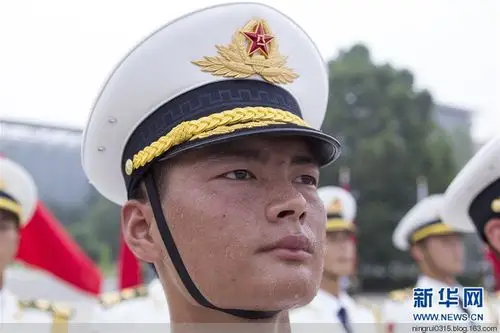 祖国光辉历程的见证者——记中国人民解放军陆海空三军仪仗队(珍藏版)