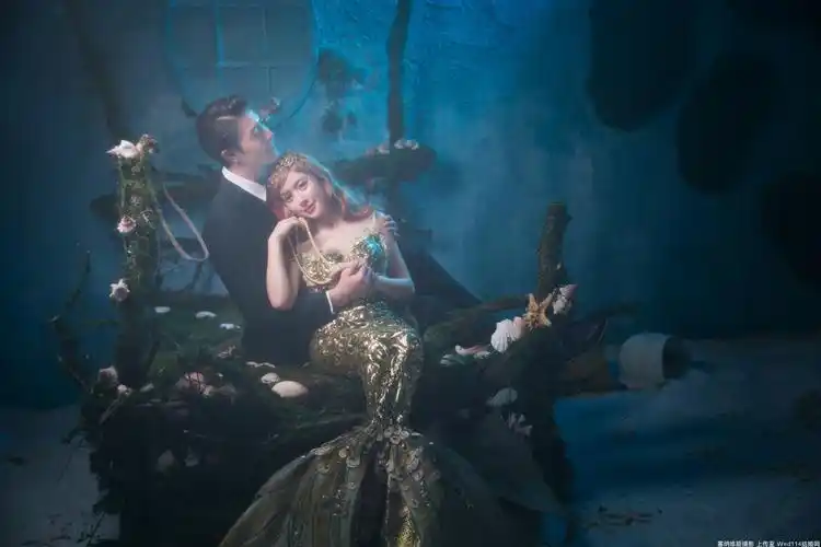 《梦幻美人鱼 》主题内景婚纱照拍摄