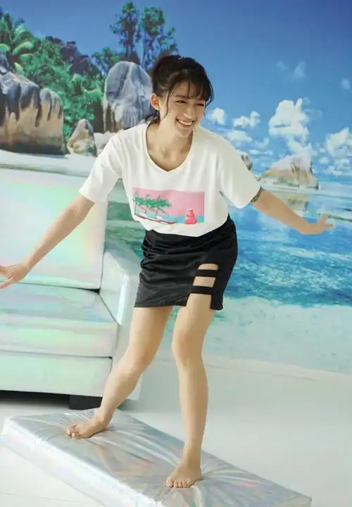 李诞前妻陈典(黑尾酱)|李诞|前妻|陈典_新浪新闻