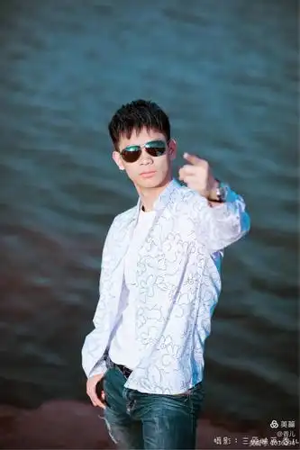 青年人富有理想,朝气蓬勃,是祖国的未来.