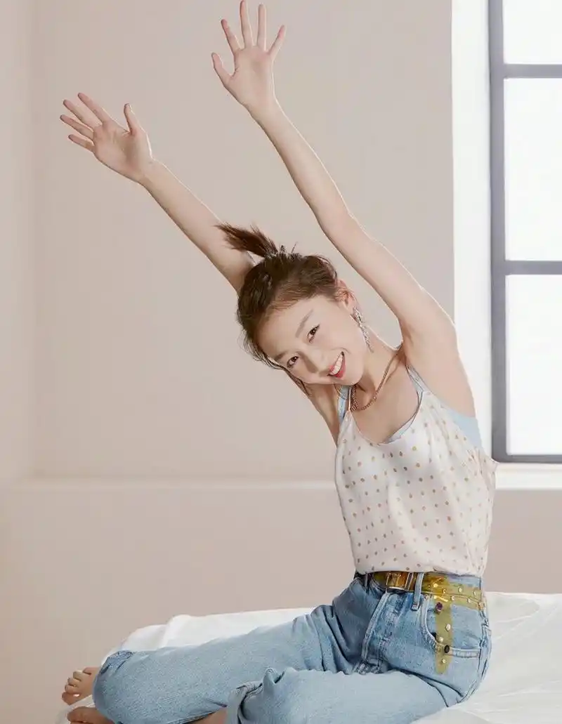 周冬雨维密代言,怎么看不出这是内衣广告