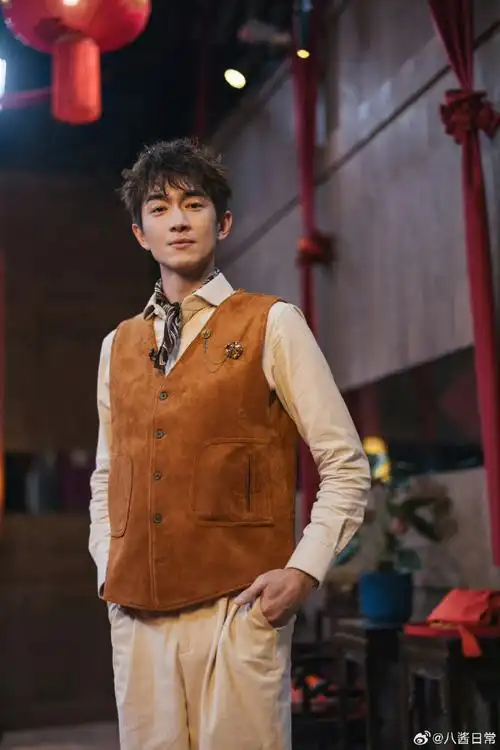 史芮伊参加过创造营2020,两人去年就被拍到过    #林更新开车载女友