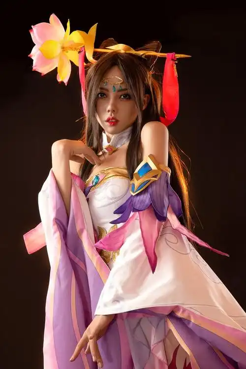 cos王者荣耀貂蝉闭月羞花之貌