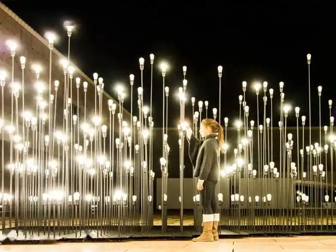 likearchitects在葡萄牙打造炫目的互动灯光装置