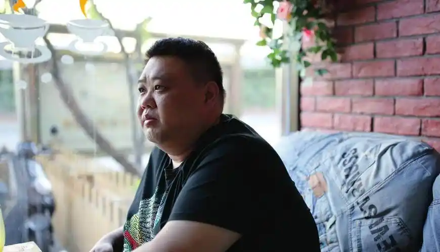 岳云鹏虽混得风生水起,可旁边受欺负的孙越,才是真正的大人物_相声