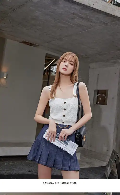 banana cici2021夏季新款复古短款吊带背心女内搭小香风上衣外穿c212