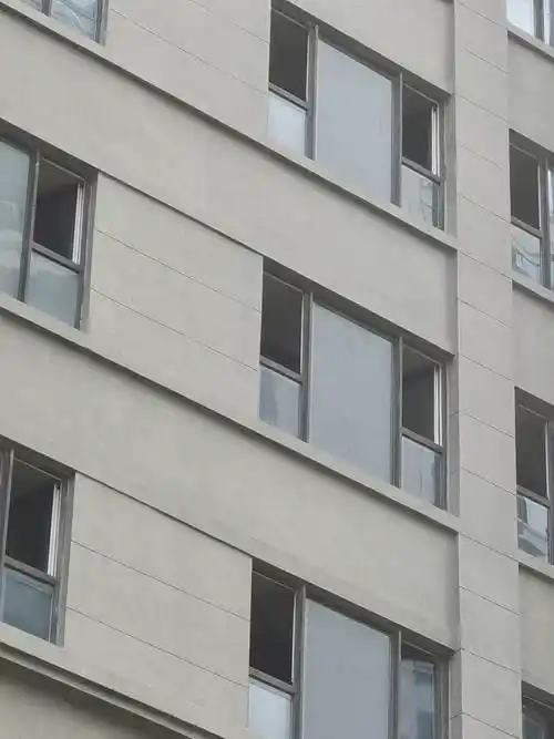 南京玄武区南京栖霞区招两个人外墙吊篮中涂喷砂多彩350九个小