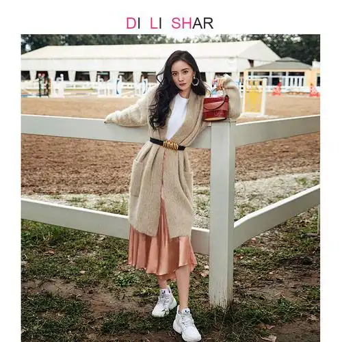 共1918 件杨幂同款毛外套相关商品