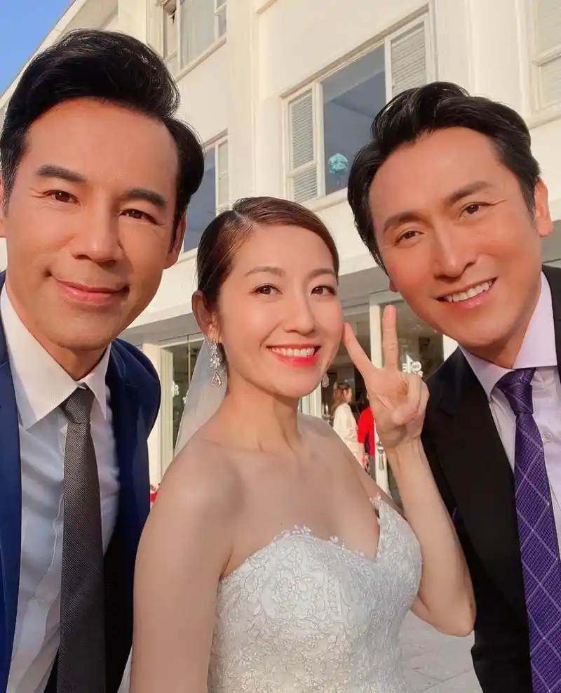 yoyo陈自瑶剧中婚纱照