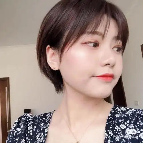 方形脸适合的发型(适合大方脸的发型图片女)