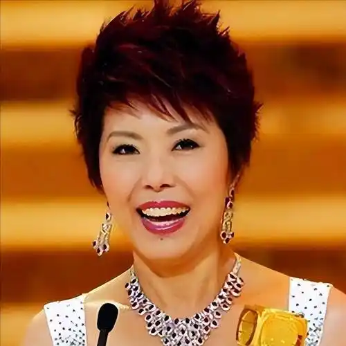 关菊英:嫁音乐才子演活角色,晚年开启第二春,与同性密友很相爱