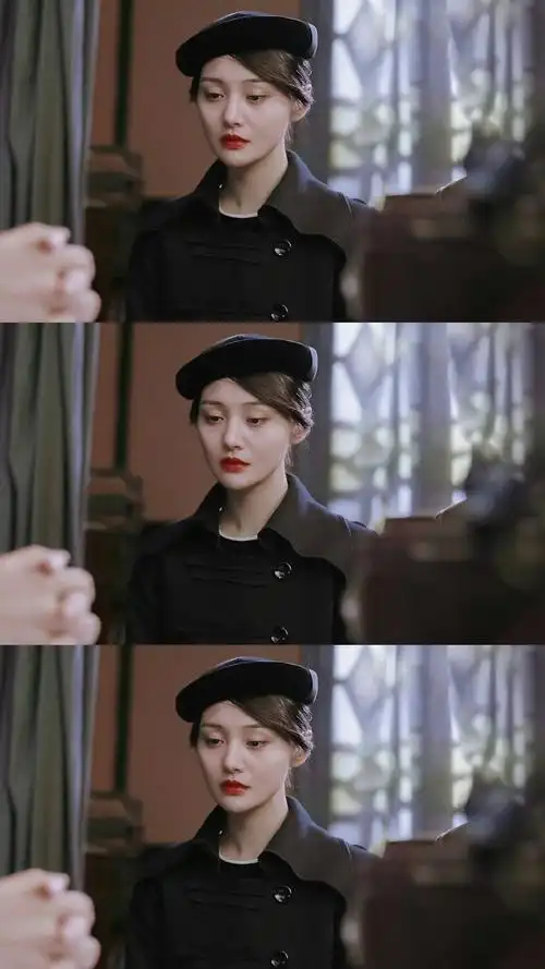 看一下郑爽在《绝密者》中的造型,拿枪的小爽好a