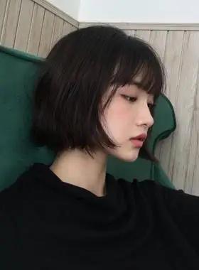 假发女短发自然少女