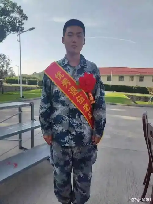 浙江诸暨,这位00后!退伍回家做了这件事!他们一家子,彻底火了