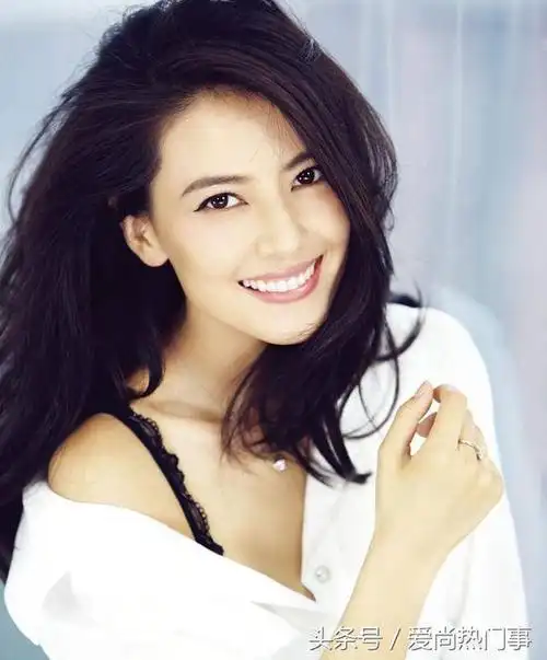 大嘴巴却而然美丽的10位女星,舒淇排第六,baby第二,第一名你猜是谁?