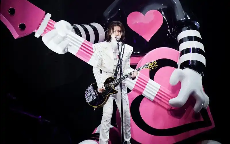 小鬼王琳凯2023 deadline巡演深圳站-抒情版shining in the dark