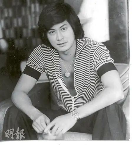 邓光荣拍片近百部赢美誉 投资王家卫拍片蚀数千万