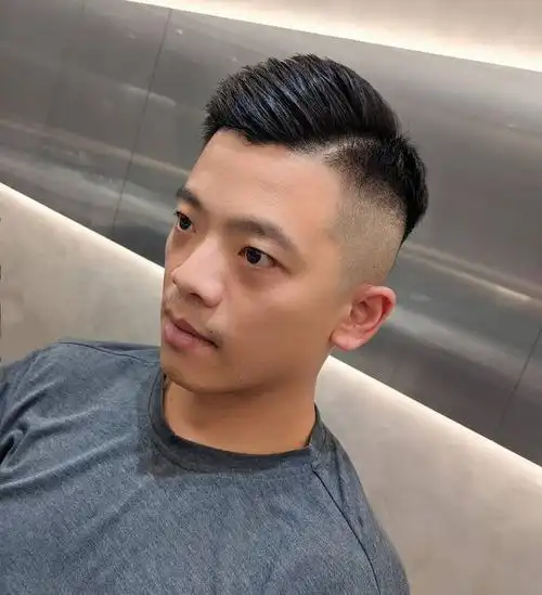 适合35岁以上男士的发型清爽硬朗剪完帅气有魅力